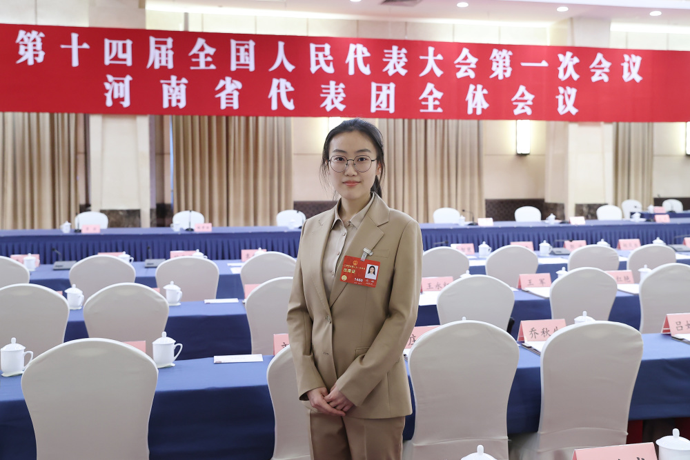 全国人大代表,国网新乡供电公司新乡变电运维站副站长高珂党的二十大