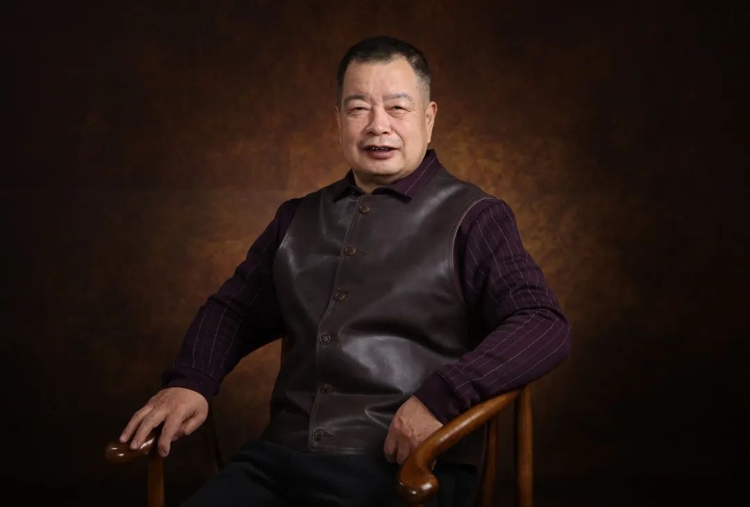 成忠臣接受日本媒体专访, 真正懂书法的人只有万分之一!