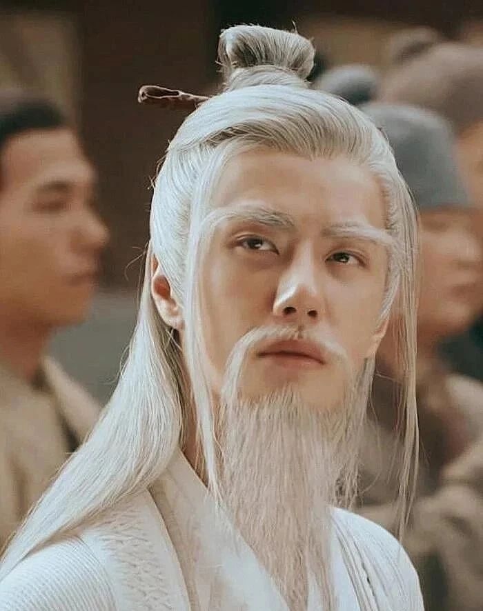 中国白头发白胡子演员图片