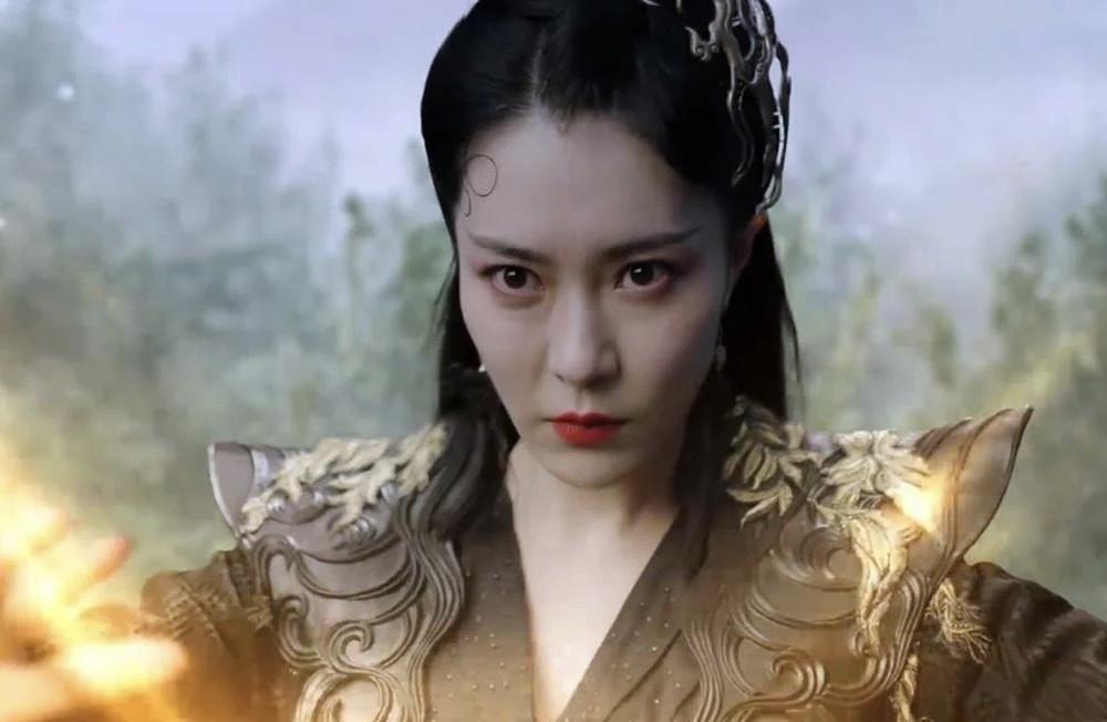 《星落凝成糖》胡然以高颜值,傲人身材出圈,背景还不简单_丁云_儿子