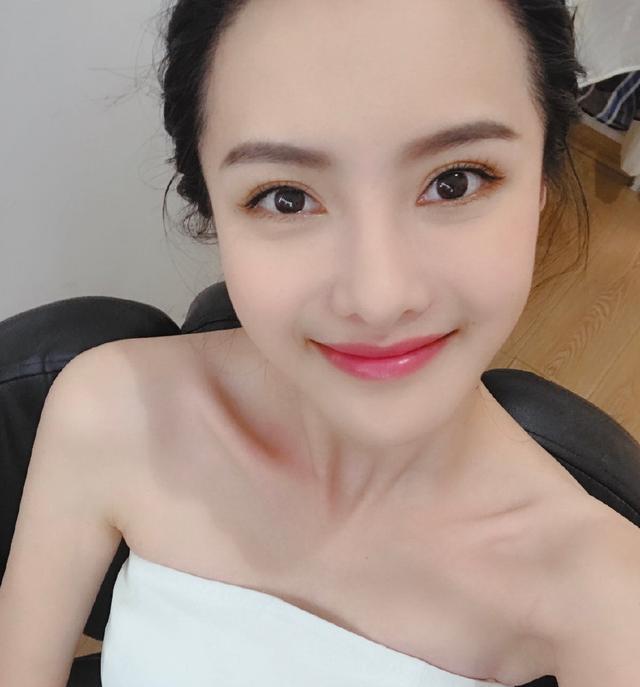 有的努力增肥,有的努力练肌肉,而张芷溪却为了一个角色去剃光头,她为