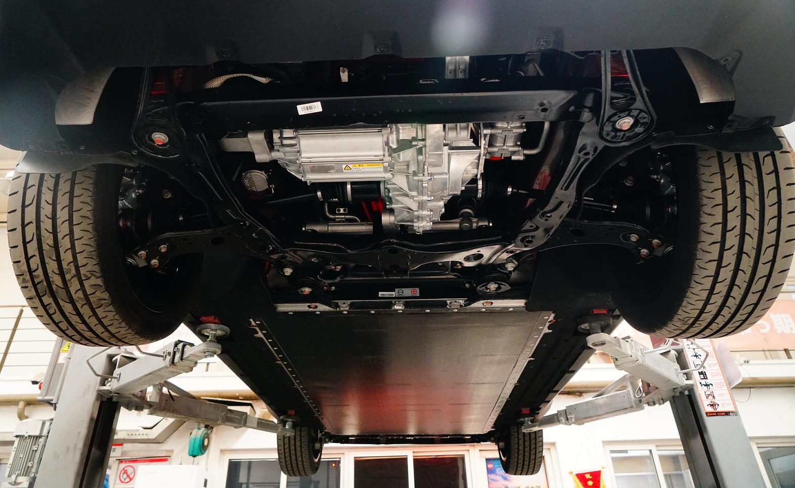 不装了 2023款比亚迪汉ev震撼登场 这次势将宝马5系的销冠拿到手_搜狐