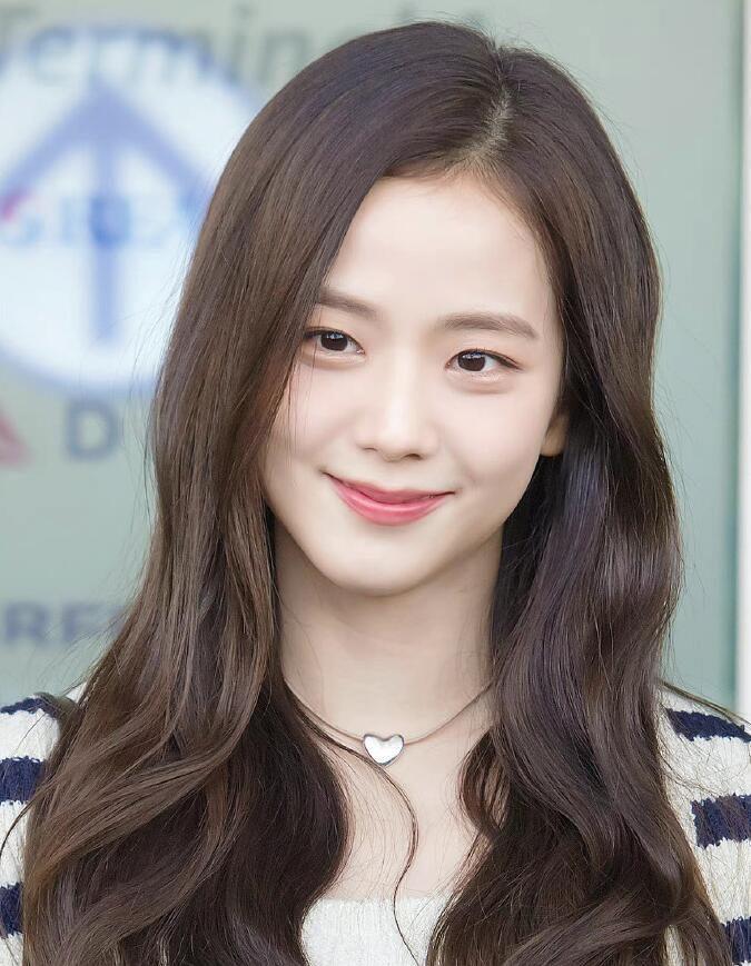 韩媒:blackpink金智秀solo出道时间确定,yg突然公开预告海报