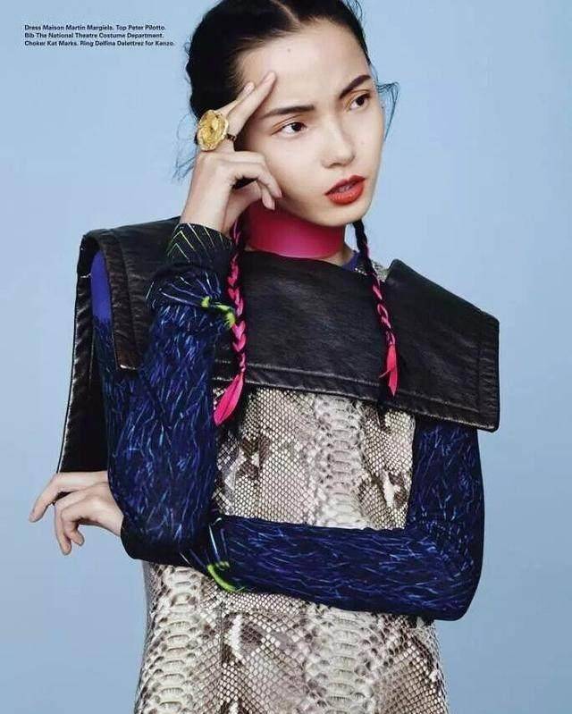 超模雎晓雯晒美腿,这拍照方式真是嚣张,晚晚看到了可能要气疯!