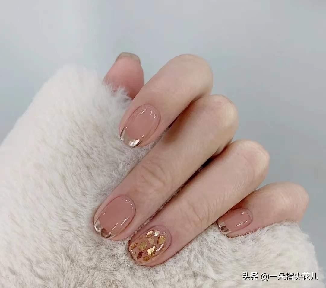 夏天马上到了,怎么少得了干净的法式美甲呢?_图片_网络_白色