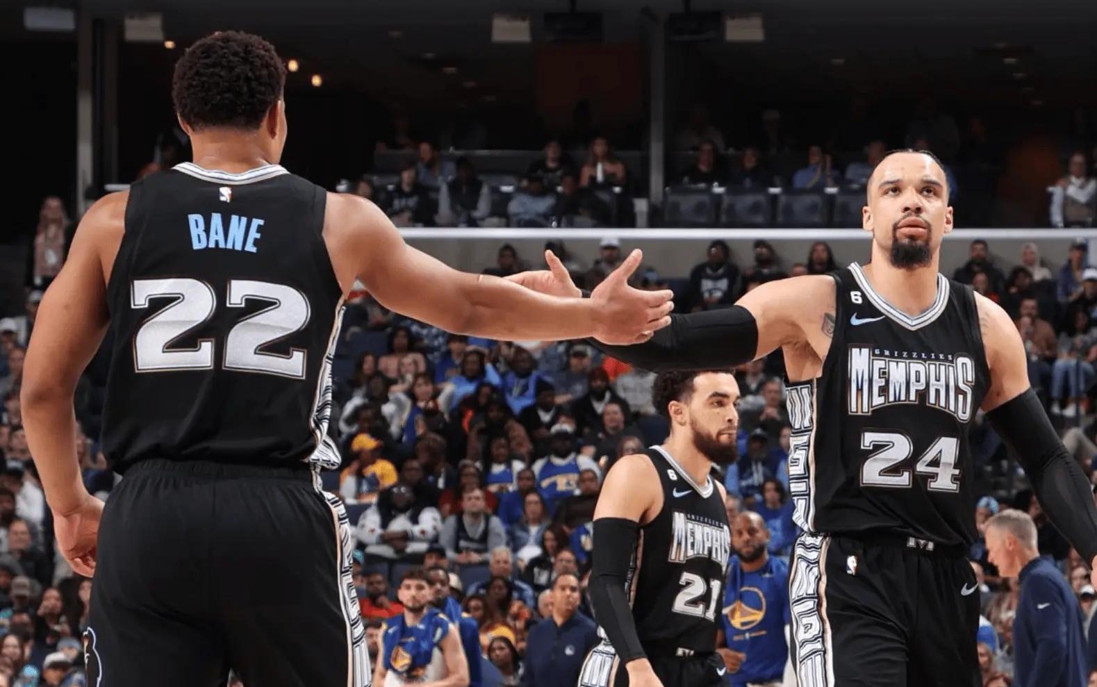 勇士110-131输给灰熊,库里一回来就连输,谁在扮演他?