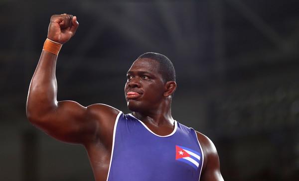 "摔跤之神"米哈因·洛佩斯,4届奥运金牌得主,超越卡列林_奥运会_古巴