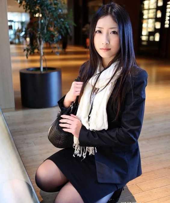 管野静香(神纳花),暗黑界第一长舌妇,居然还是幼儿园老师