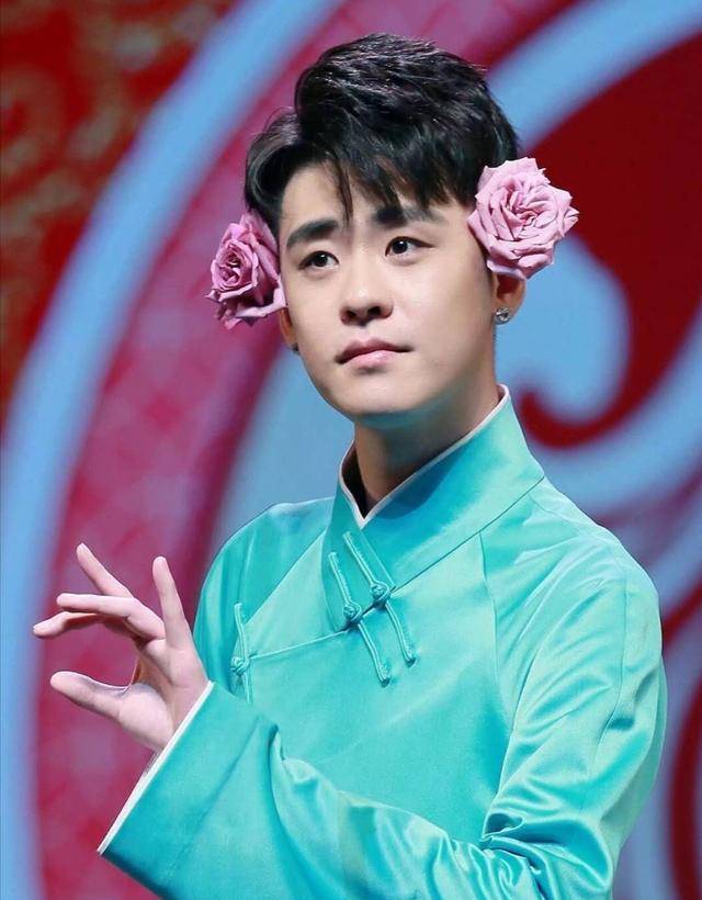 德云社心酸往事:孟鹤堂被逼哭,张云雷意难平,他的最让人动容!