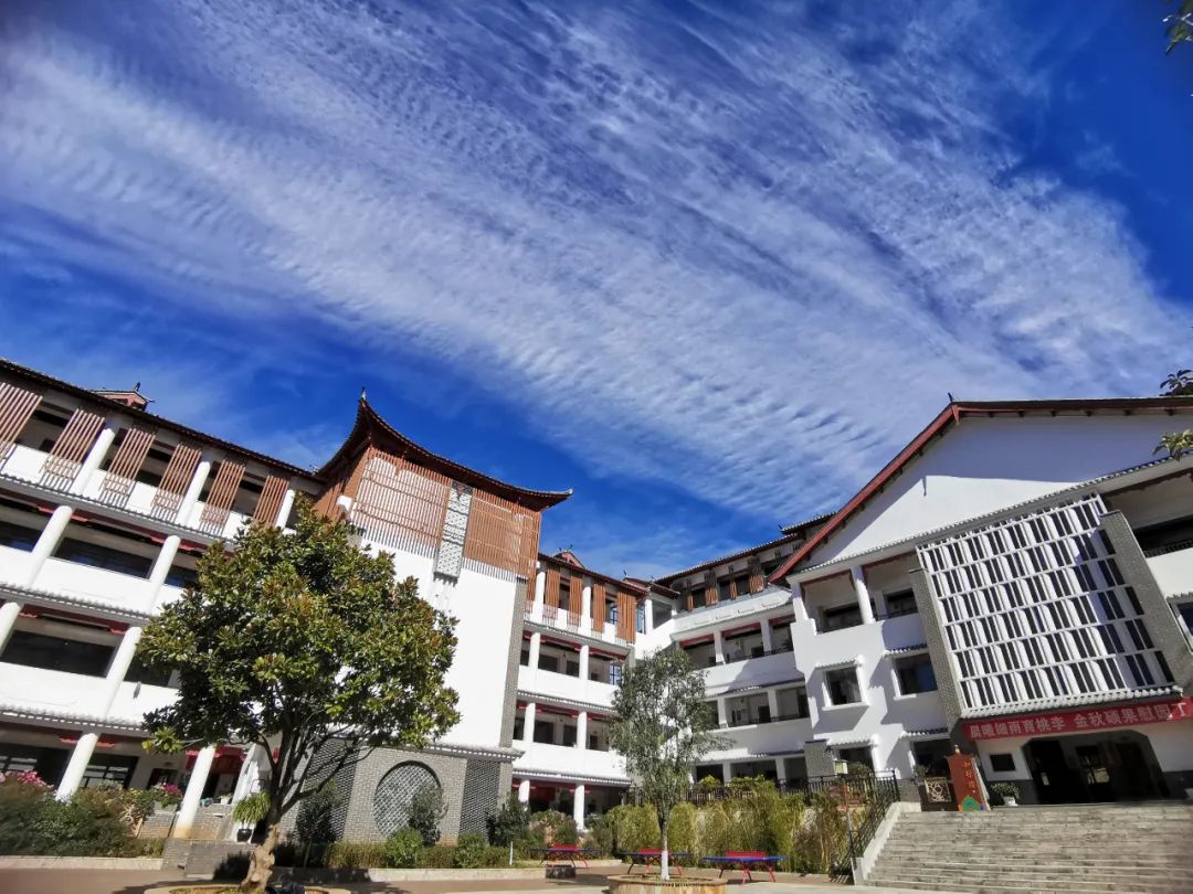 丽江上海新纪元学校欢迎您!_招聘_教育_工作