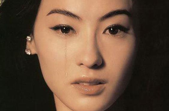 张柏芝哭了!她虽不是个好妻子,但一定是称职的好妈妈!