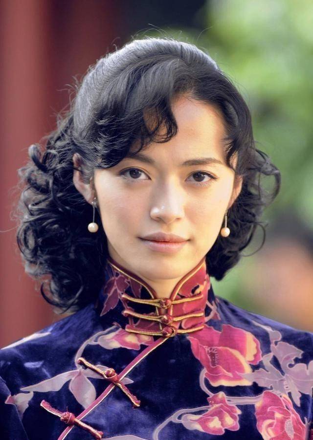 姚晨饰演电视剧里的女强人被人称赞,如今开始当监制_电影_演技_年龄