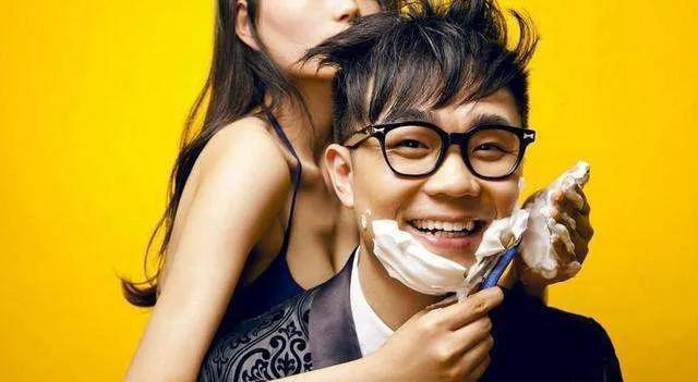 大鹏新片《保你平安》3月10日上映,这次居然没有柳岩_观众_电影_喜剧