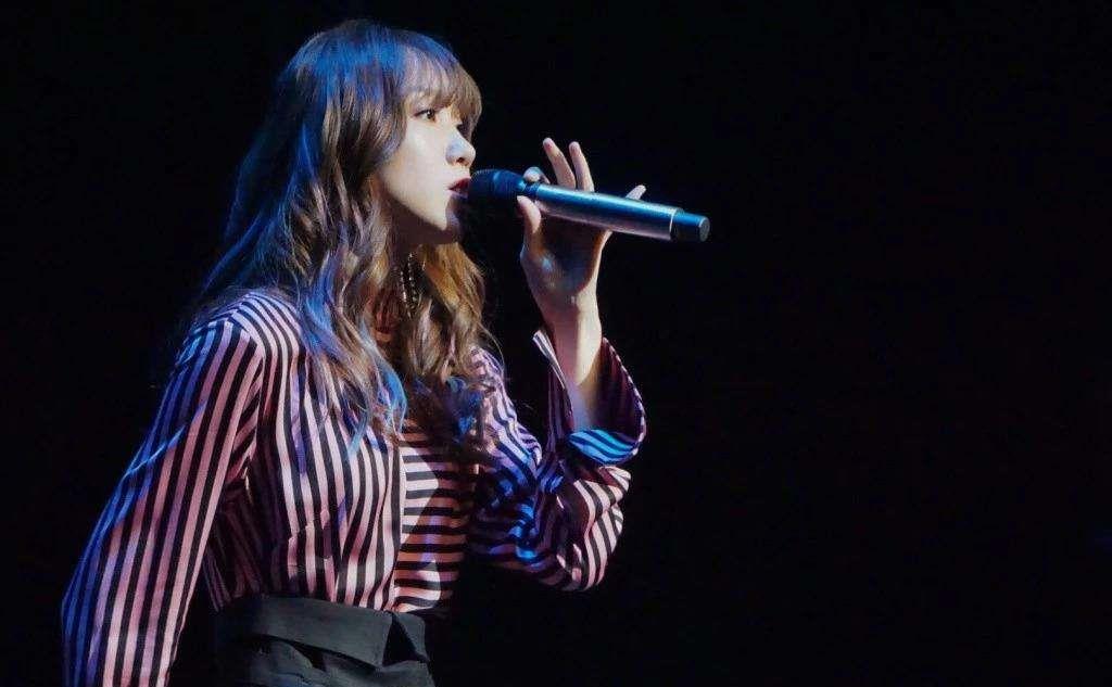 疯狂迷恋周杰伦,追星路上自己不小心却成了歌手_刘瑞琦_偶像_歌曲