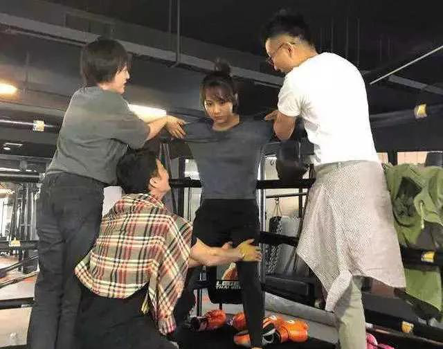 杨紫健身房旧照被曝出_形象_性格_角色