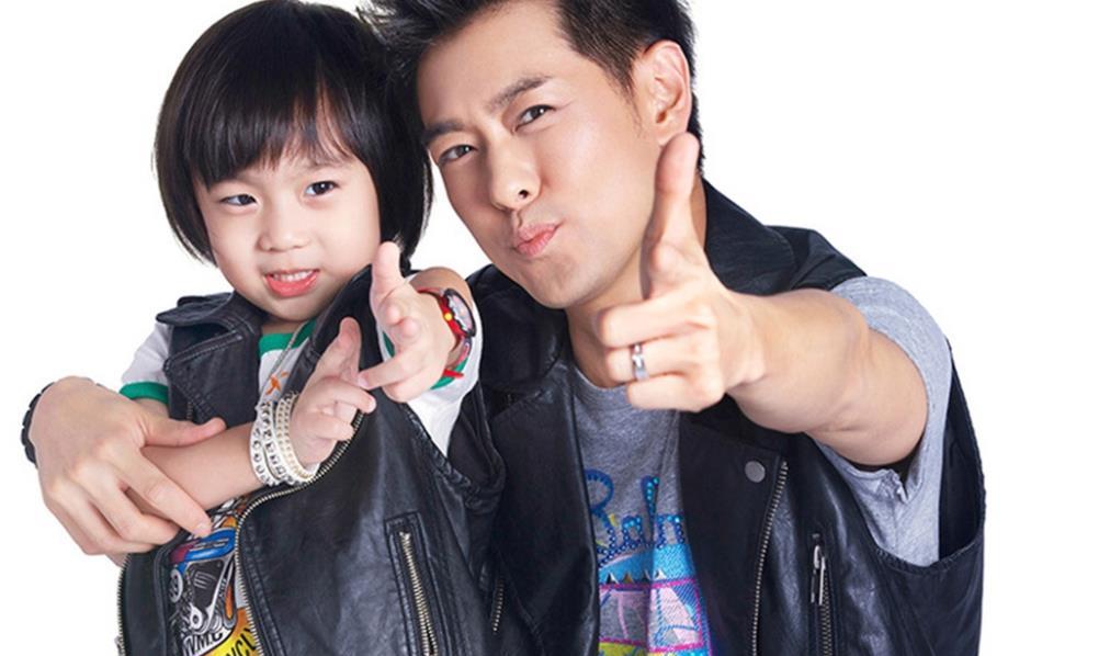 林志颖儿子堪称"整容式"长大,儿时呆萌可爱,长大后撞脸蔡徐坤_kimi