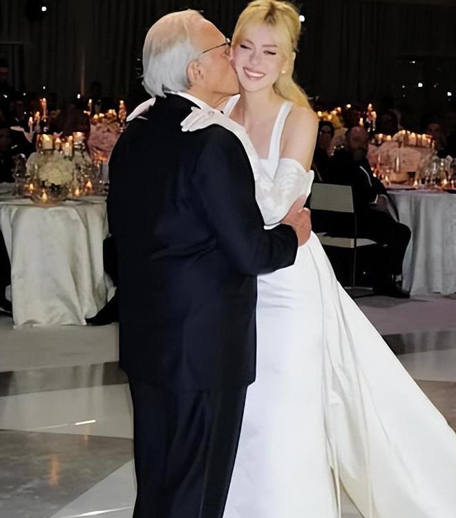 秘密,谎言和混乱:布鲁克林·贝克汉姆和妻子的婚礼策划曝光_尼古拉
