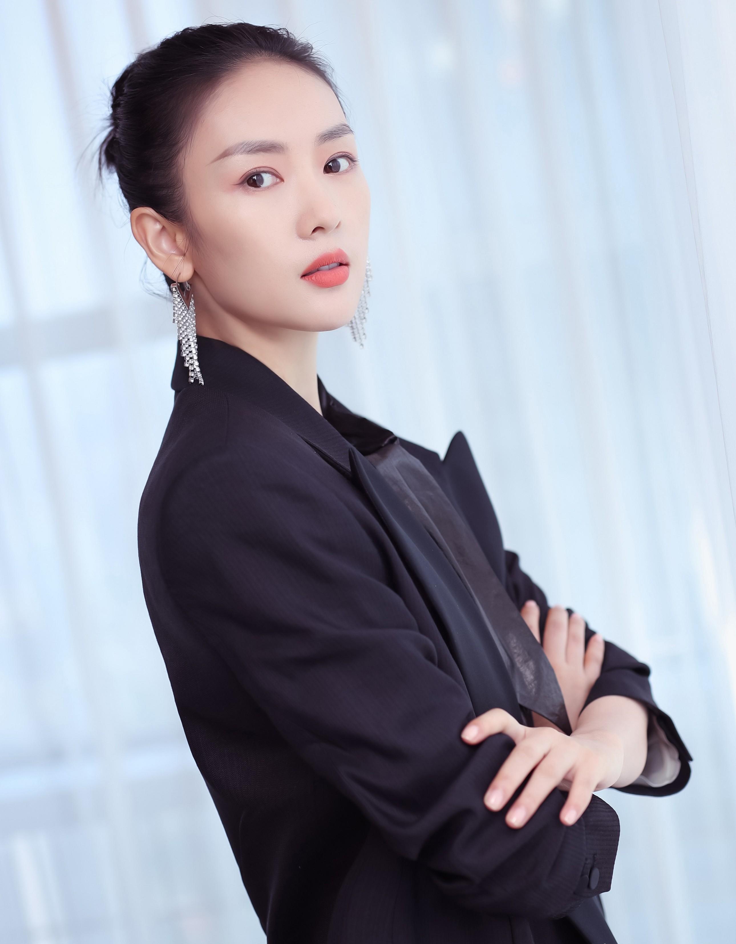 心:童瑶是上海精致女人,闪婚梦中的白马王子,演技却被质疑_顾清俞