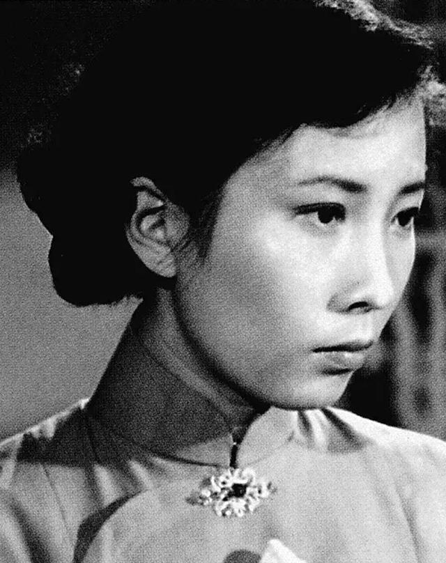 老电影中令人难忘的两个女特务 扮演者如今一位89岁一位91岁_王晓棠