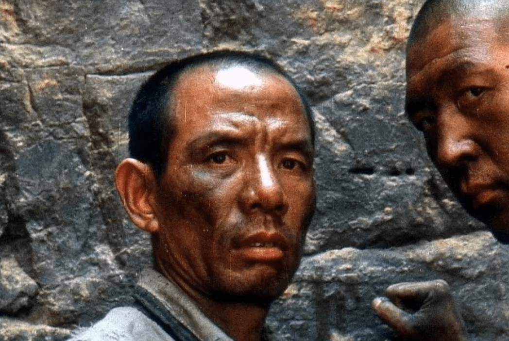 国家一级演员魏宗万:被哥哥赶出家门,租房时娶了房东女儿