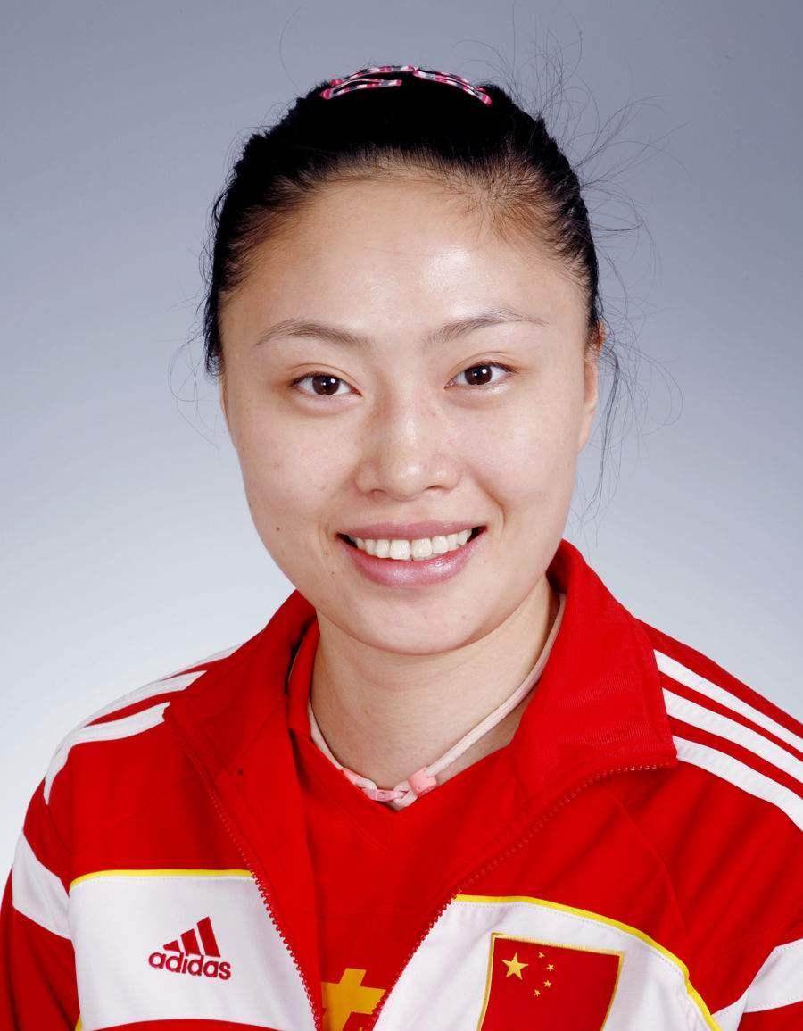 中国女排马蕴雯:嫁给17岁美国白人,在社交媒体上"炫富"_训练_雷特