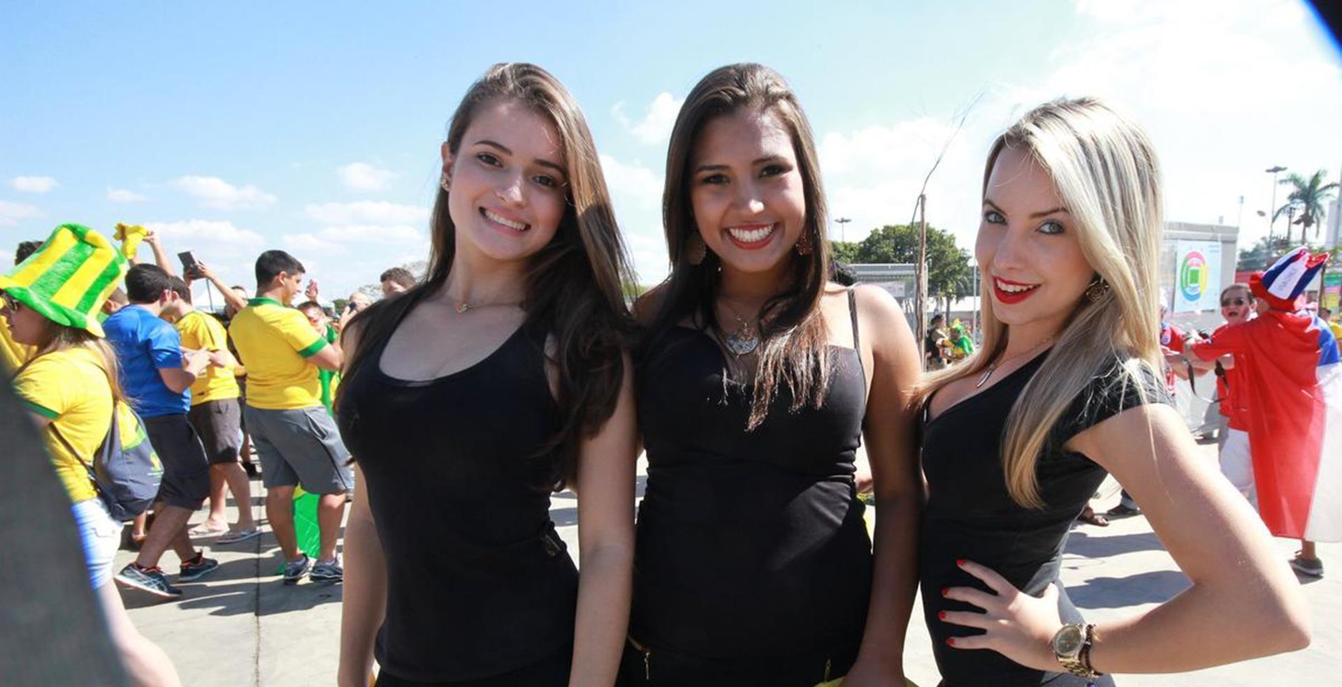 巴西人有多开放?连荷兰都甘拜下风!_狂欢节_游行_比基尼