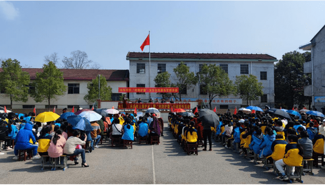 洞口县水东镇中学联合镇人民政府开展防性侵专题教育讲座_保护_家长