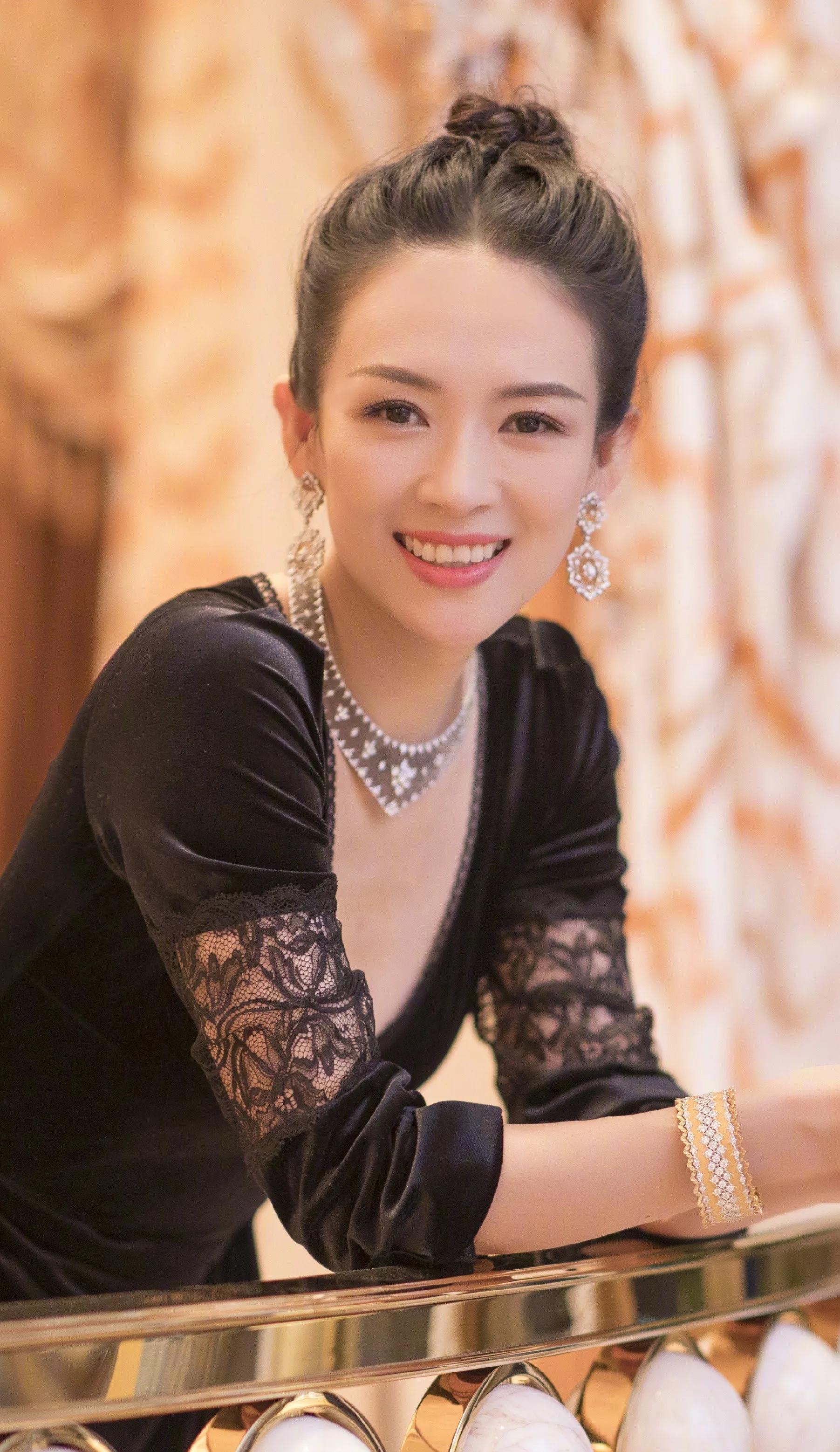 肤如凝脂,眉眼如画,这7位帝都的绝色女星,一个比一个绝_北京_许晴