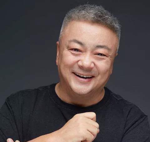 老戏骨洪剑涛一席话,撕开了多少明星出镜卖货的铜臭味_网友_礼物_业务