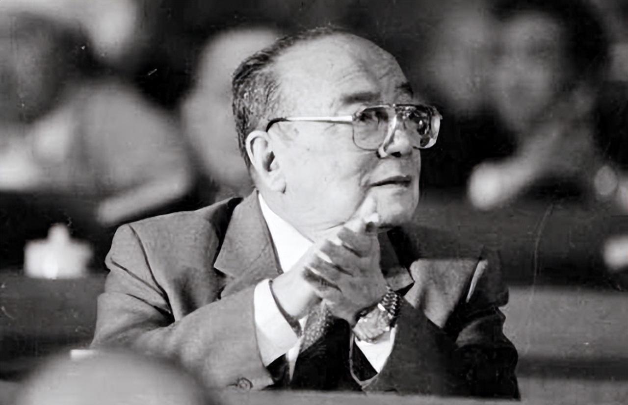 00年赵南起上将访韩,临行前向中央提出请求:希望回乡与亲人团聚_运输