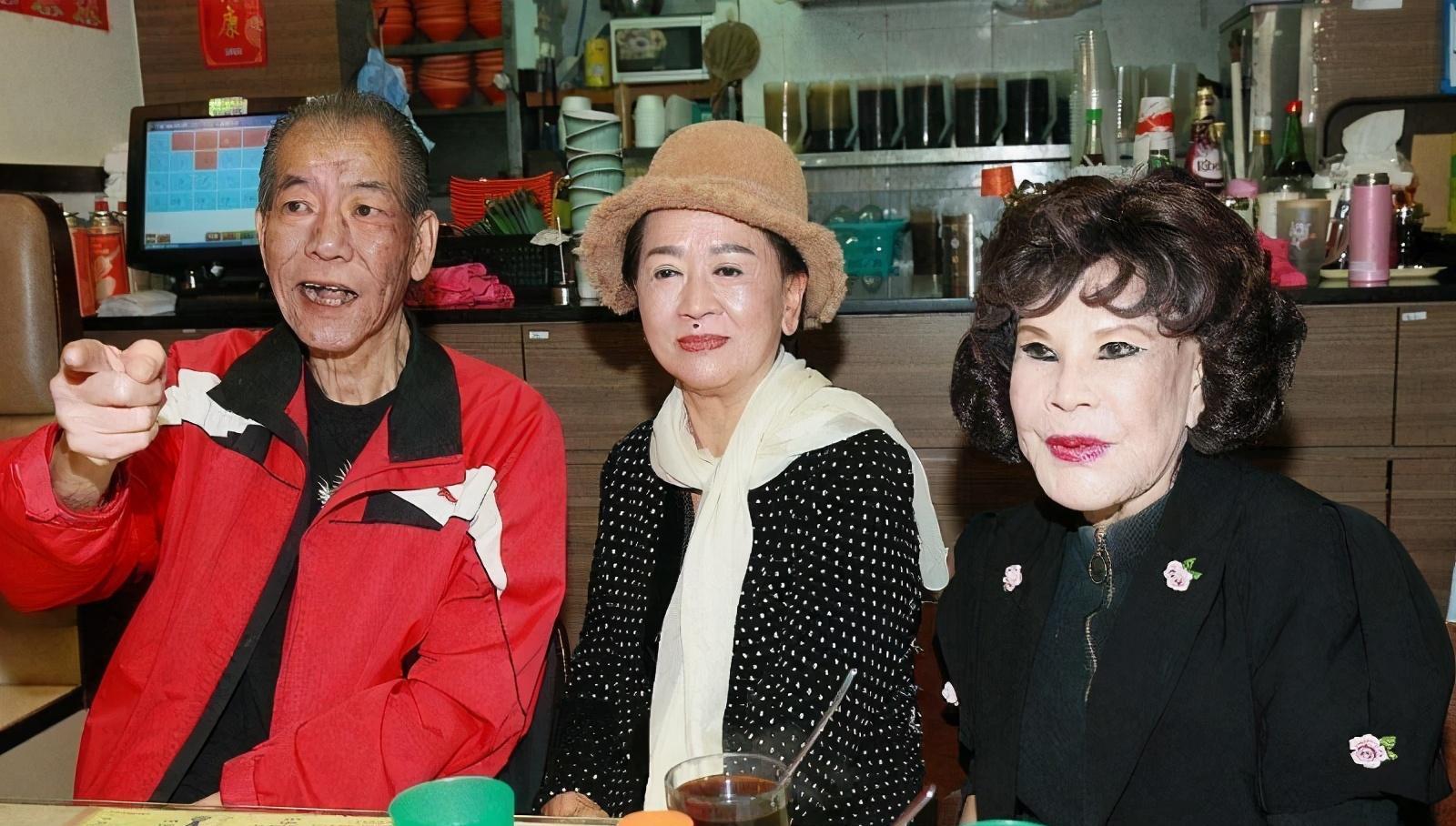 为嫁豪门甘愿当小三,生4个孩子只得一元遗产_洪金梅_邓永祥_生活