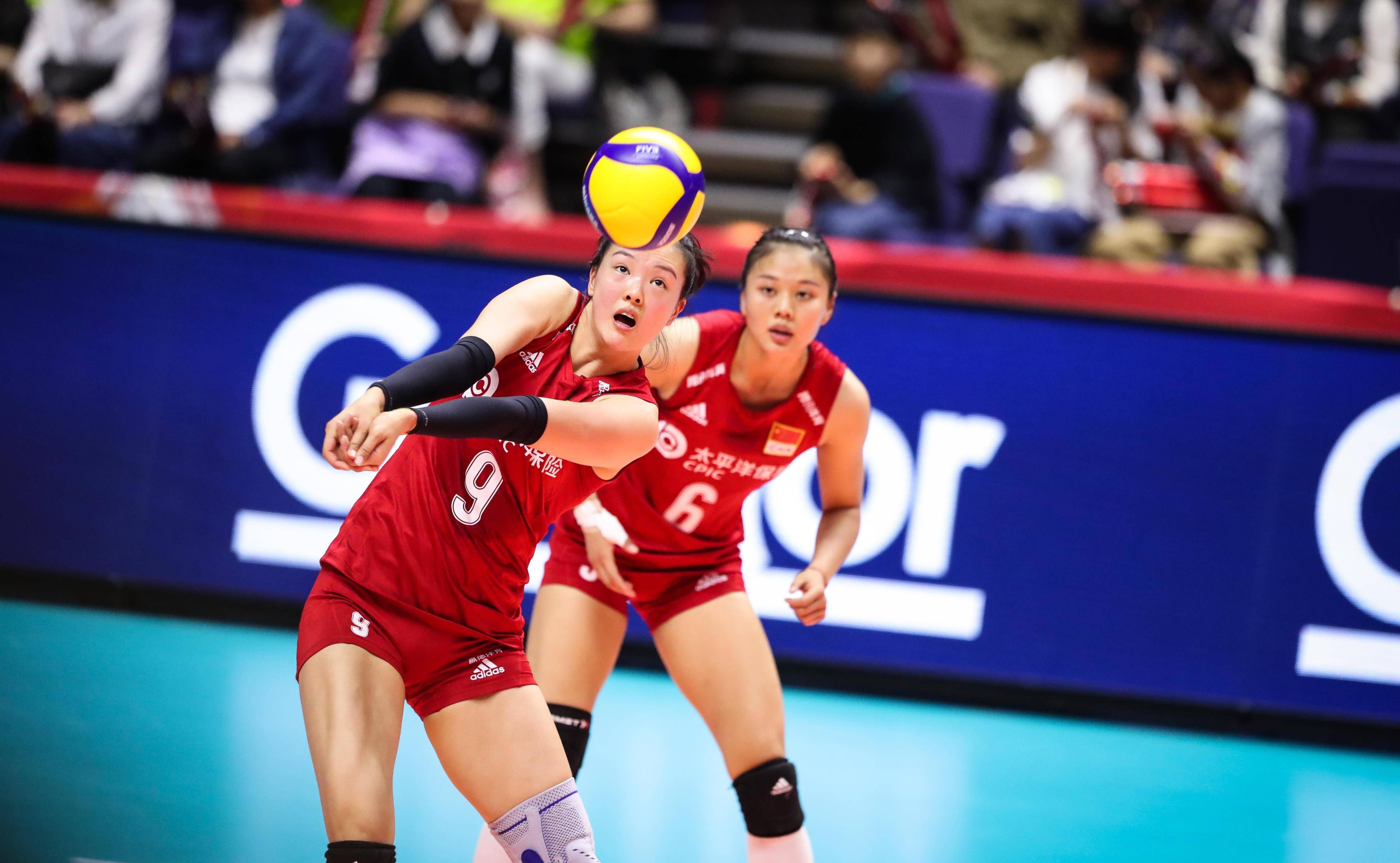 《中国女排》张常宁:身高193,女排唯一拍大杂志的运动员_训练_排球