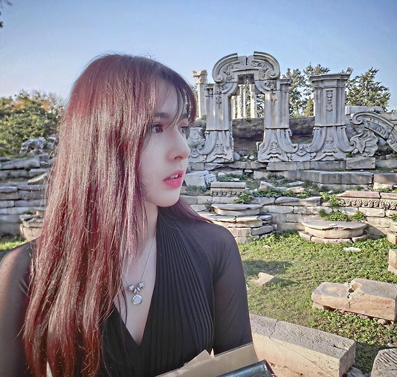 化身为排球女神,颜值比众多女星还美_女——阿迪娜_阿的江_父亲