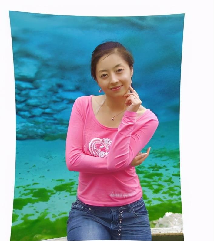 著名女主持人,在5年前因上厕所不幸离世,生命定格在32岁_佟瑶_时候