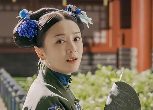 延禧攻略中同样都是皇后,为何富察皇后头戴绒花,娴妃却珠宝满头_原因