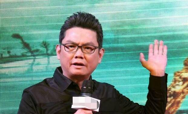 在四川有一位极受欢迎的评书人,他在当地的影响力如同郭德纲在北方