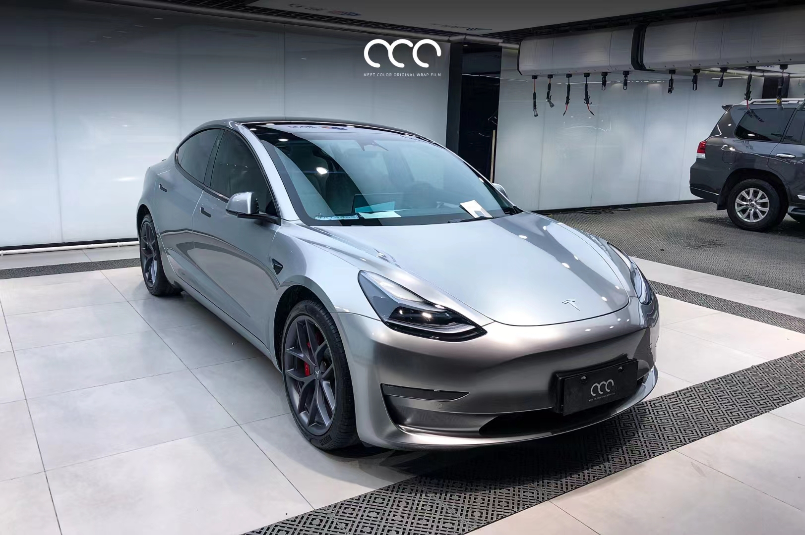 特斯拉model 3漫彩改色膜gt银,银箭之魂