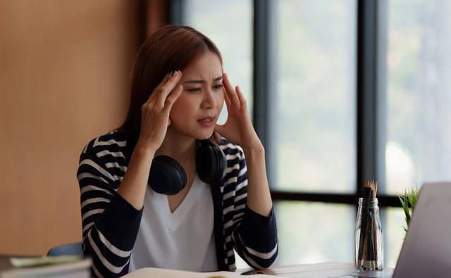 2022年纠结,迷茫,痛苦,恐慌和无助,多重打击下,我没倒下!