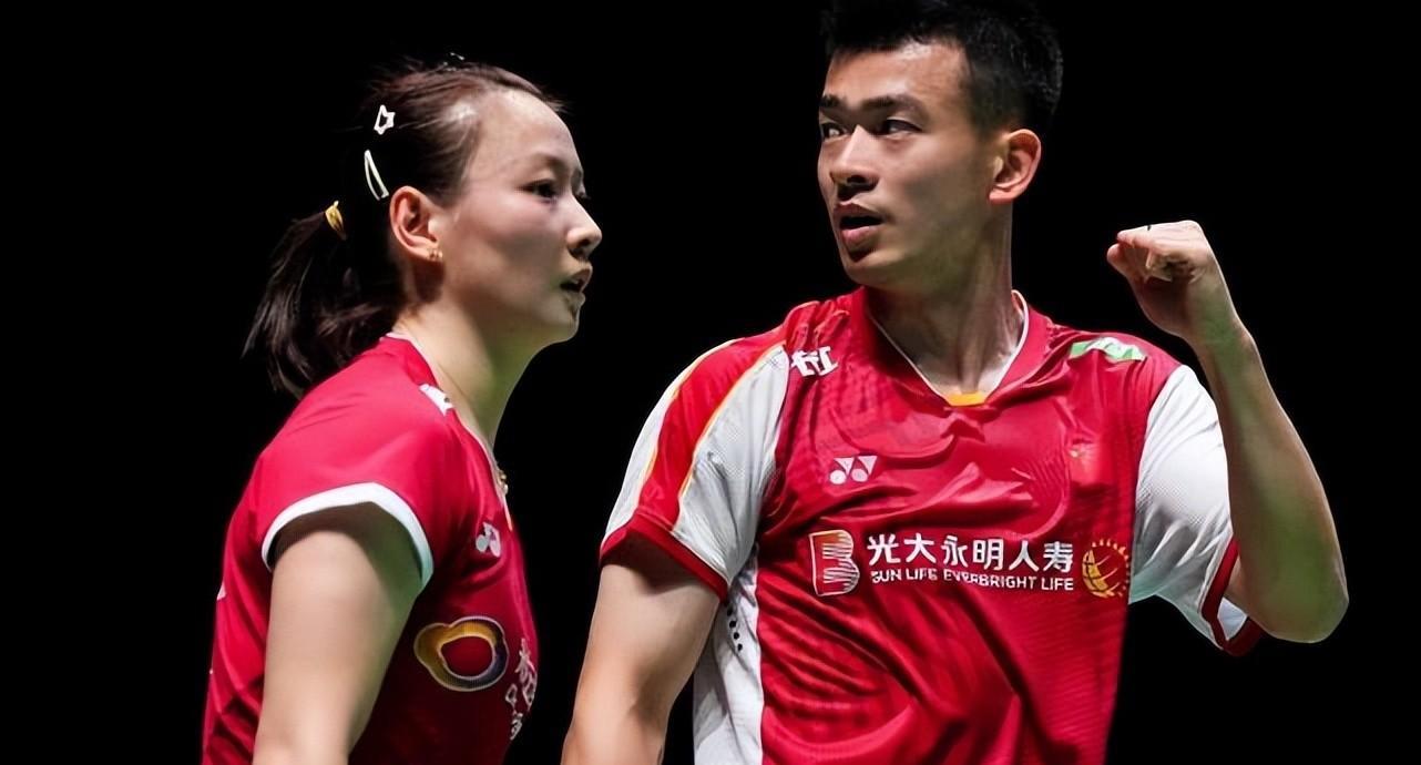 雅思组合险胜韩国名将,第2次加冕全英赛冠军_黄雅琼_郑思维_比赛