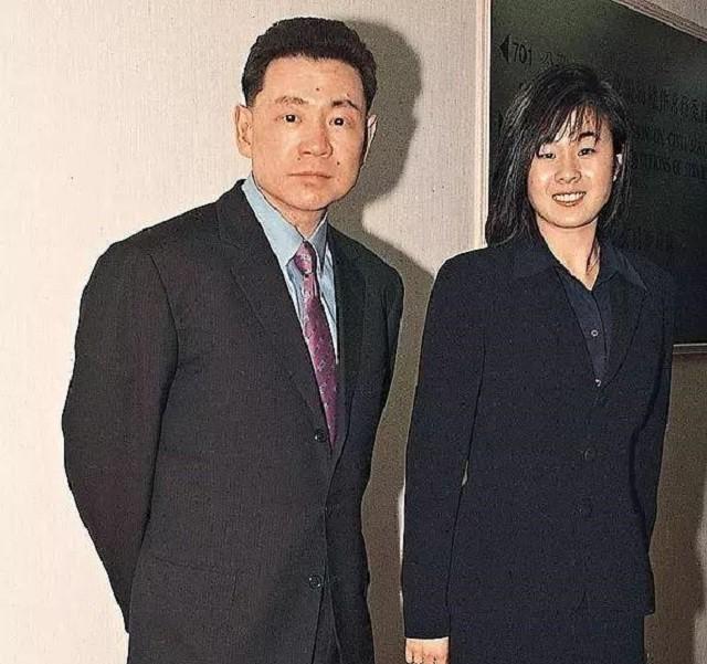 刘銮雄堪称收藏界高手,转手卖出3幅名画,其中一幅他拿了16年