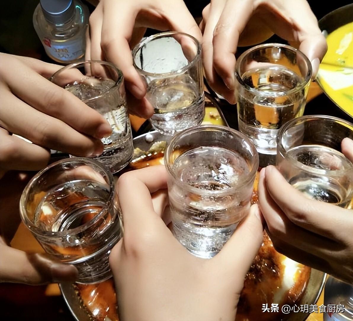 江苏喝酒怪象 酒桌上梦之蓝不常见