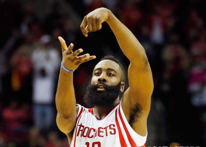 哈登荣誉满满,且数据足够亮眼,为何还有球迷认为他不是超巨?