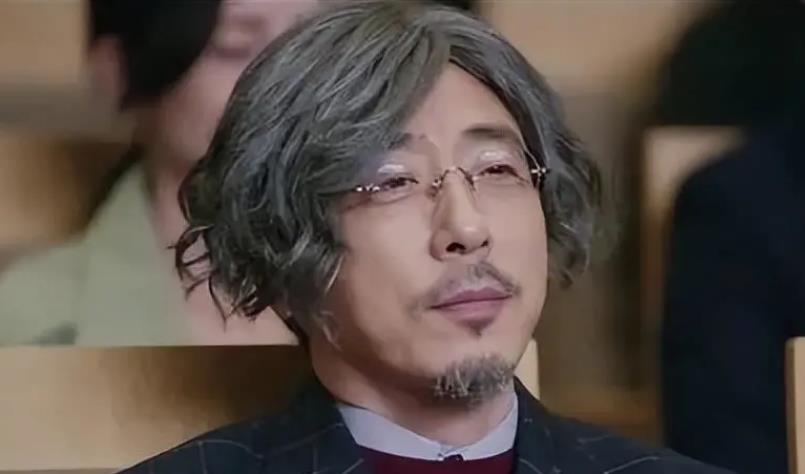 演员宁理:出道10年不温不火,娶洋媳妇生两女,结婚多年宠妻如宝_父母