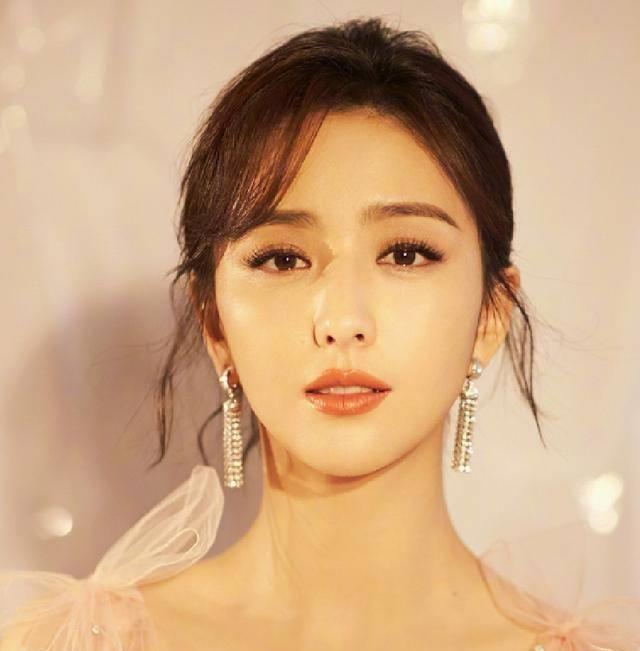 佟丽娅——亮脸_眼睛_漂亮_迪丽热巴