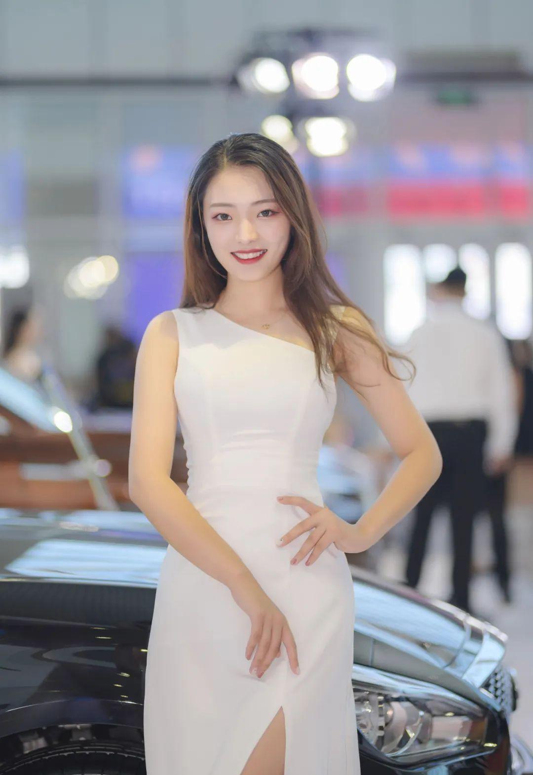 满屏都是美腿,那些车展上的女神!_漂亮_标准_老婆