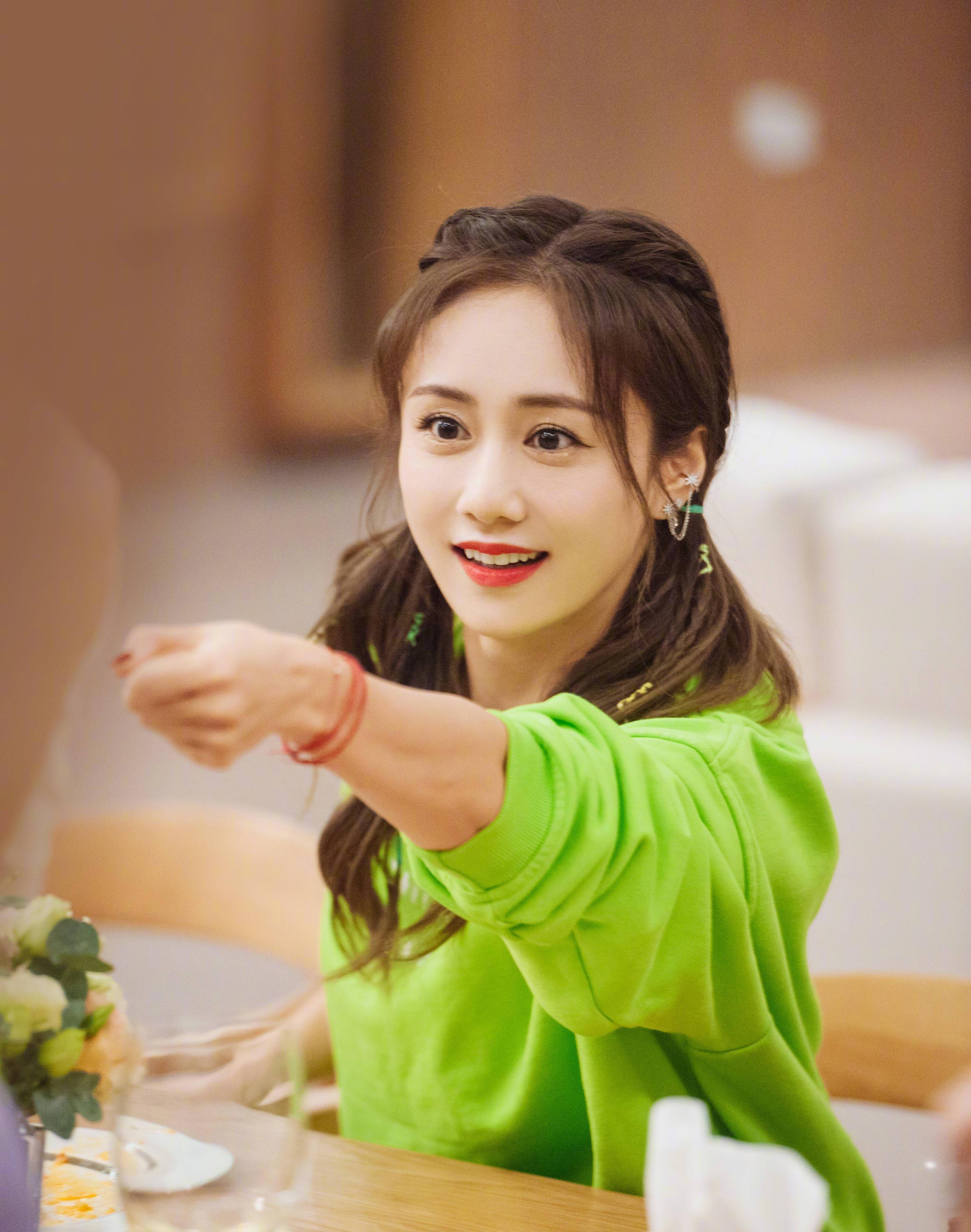 但是好在刘芸的性格就是心里藏不住事情的那种人,再加上自家的老公又