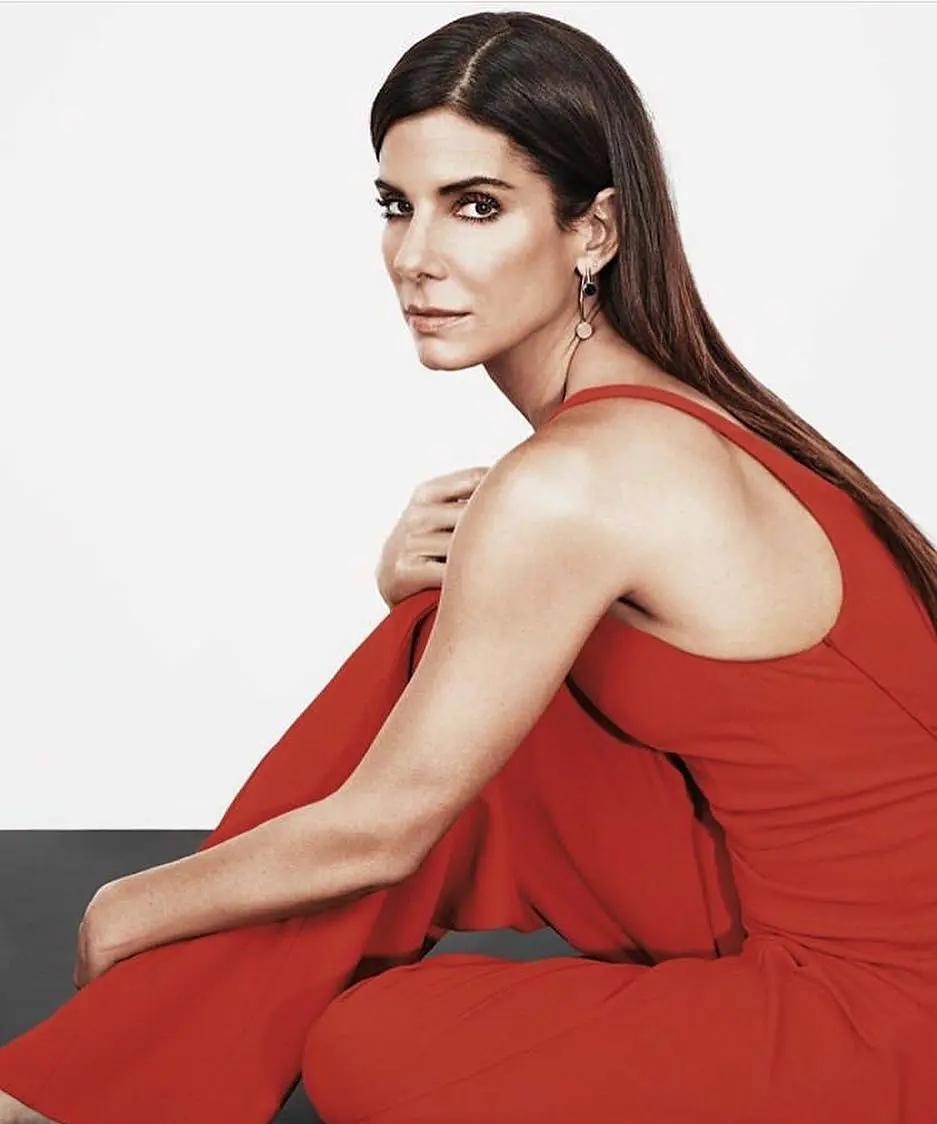 视觉享受,分享"好莱坞万人迷"的6部大尺度作品_桑德拉·布洛克_美国