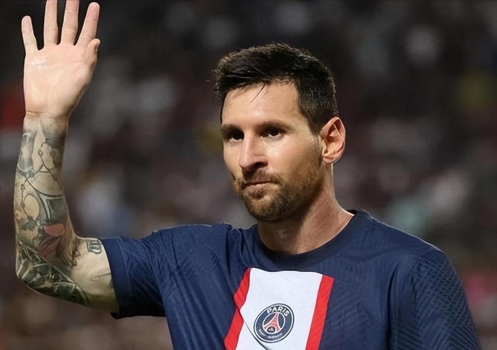 世界杯之前梅西的父亲豪尔赫-梅西就与巴黎圣日耳曼达成续约的口头