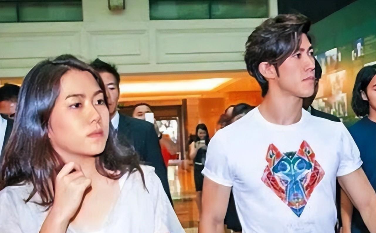 李治廷宣布已婚,小5岁混血妻子正面照曝光,长相酷似迪丽热巴_孩子