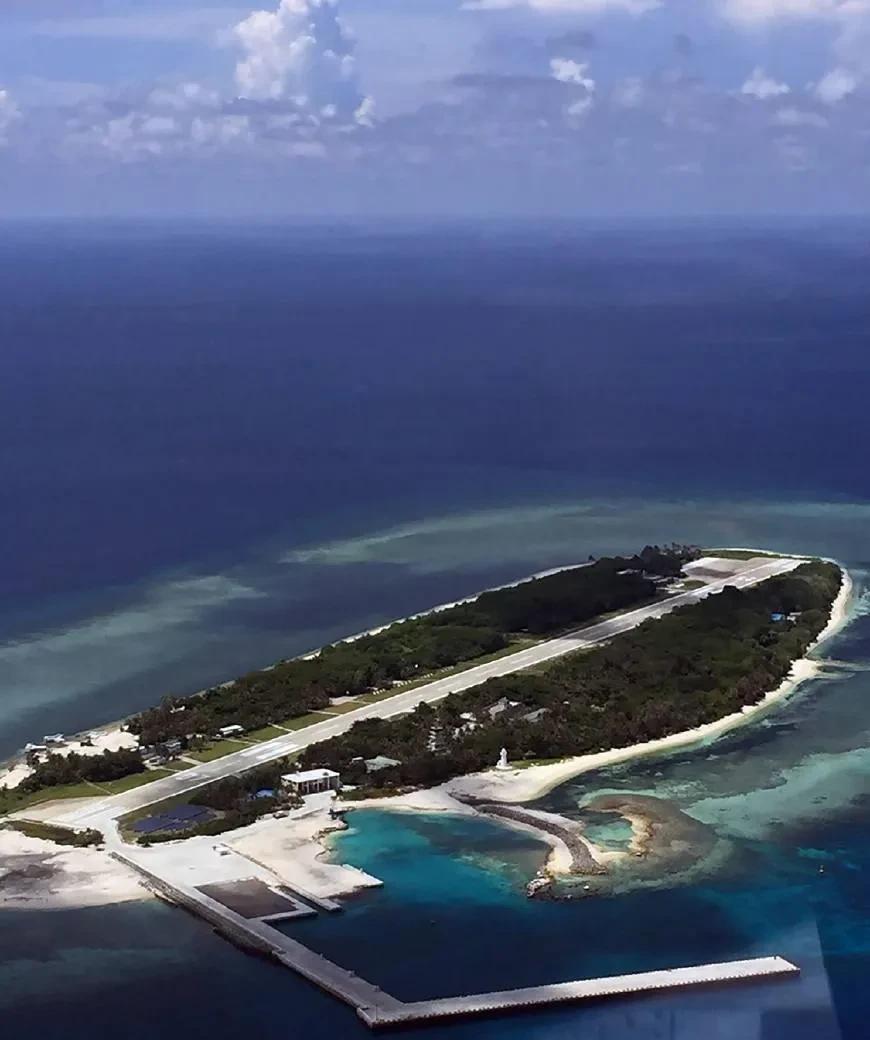 443平方公里(由中国台湾当局控制),位于南海南沙群岛北部中央郑和群礁